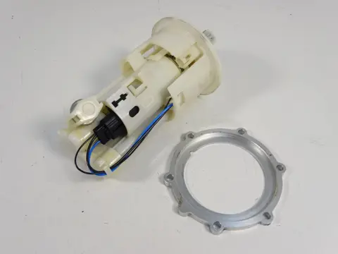 BRANDSTOFPOMP Triumph Sprint ST 1050 2005 - 2011