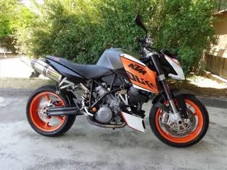 KTM SUPER DUKE 990