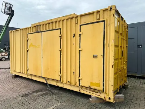 Cummins KTA 38 G5 Leroy Somer 1000 kVA Silent generatorset in container