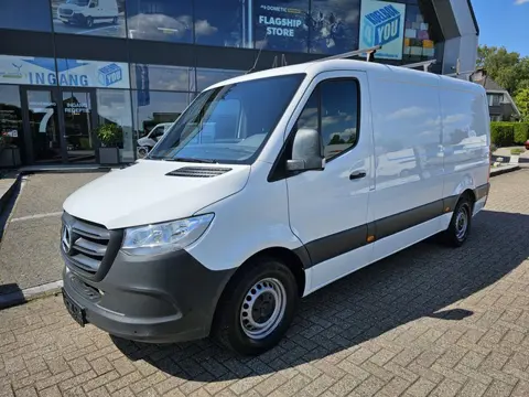 Mercedes-Benz Sprinter 314 CDI L2-H1 * Trekhaak * Camera * MBUX * Chauffeursstoel *