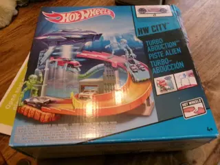 Hotwheels HW city -Alien piste