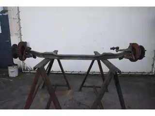 Mercedes-Benz VL1/12 C-2.5 (bj 2002)