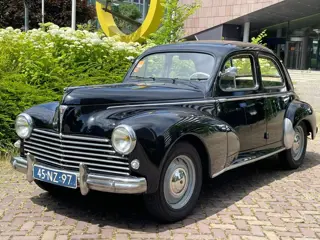 Peugeot 203