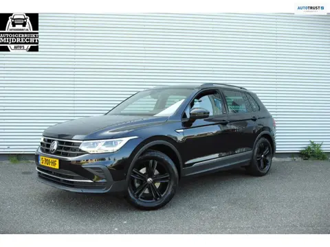 Volkswagen TIGUAN 1.5 TSI Elegance / Navi / Cruise / Led / Trekhaak / Dealer Onderhouden