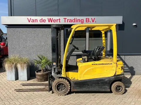 Hyster J3.0XN heftruck forklift 2delig 320 freelift sideshift 2011
