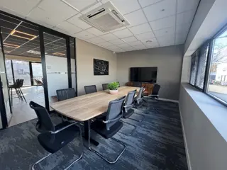 Kantoor te huur in bedrijfsverzamelgebouw