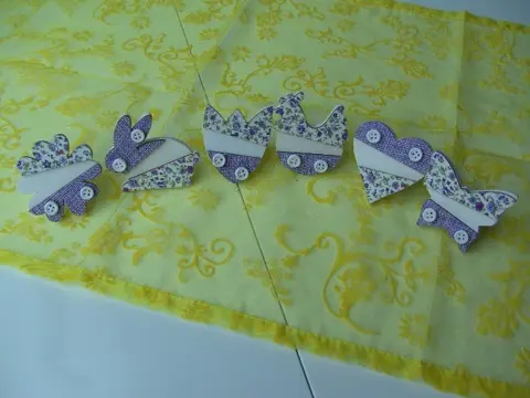 SERVETRINGEN LILA ECRU MET KNOOPJES 6 DLG NIEUW