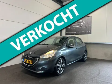 Peugeot 208 1.2 VTi Access Pano, Cruise Control, Airco, Elektrische Ramen, Bleutooth, Navigatie, Dis