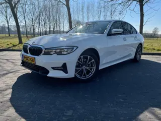 BMW 3-SERIE 320i High Executive Sport 184pk CAMERA/M-STUUR/STOELVERWAMING