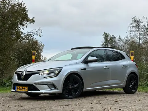RENAULT MEGANE 1.3 TCe GT-Line 140 pk BOSE PANO ACC CAMERA