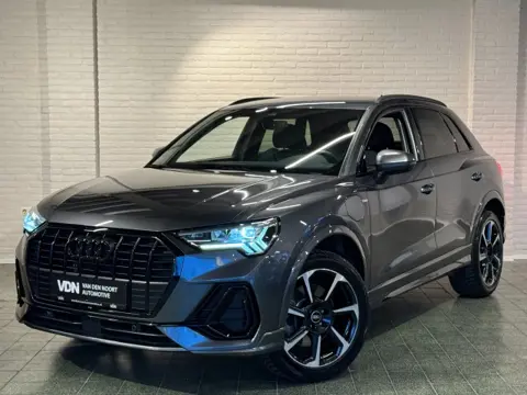 AUDI Q3 45 TFSI e S Edition 