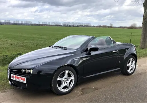ALFA ROMEO SPIDER 2.2 JTS Exclusive  Navi  Xenon Leder Bose
