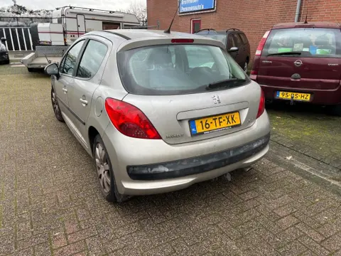 PEUGEOT 207 1.6-16V XS PACK Youngtimer!!