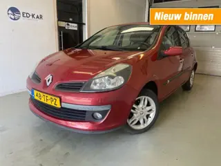 RENAULT CLIO 1.6-16V PrivilÃ¨ge 5drs AIRCO NAP PRIMA AUTO