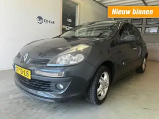 RENAULT CLIO 1.6-16V PrivilÃ¨ge 5drs AIRCO NAP APK PRIMA AUTO