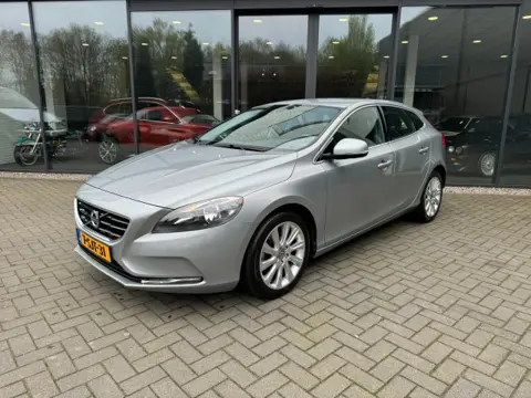 VOLVO V40 1.6 T3 150pk Summum,Vol leder,Memory.Stoelverw,Navi,Clima,Cruise