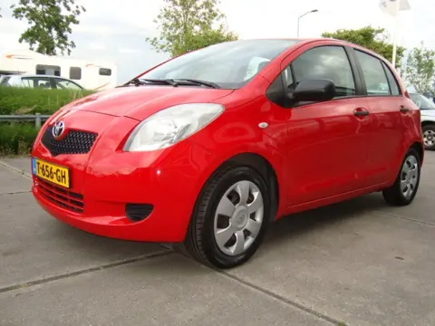 TOYOTA YARIS 1.0 VVTI SOL
