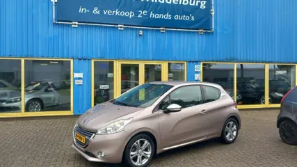 PEUGEOT 208 1.2 VTI Allure
