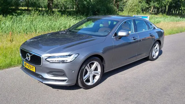 VOLVO S90 D4 258 pk 545 Nm Momentum Origineel Nederlands Automaat