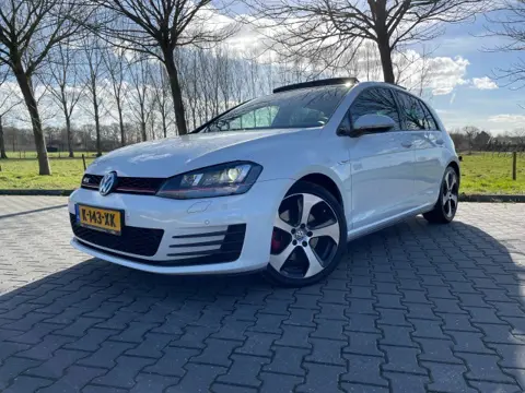 VOLKSWAGEN GOLF 2.0 TSI GTI DSG 220pk PANO/XENON/18INCH
