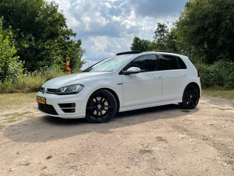 VOLKSWAGEN GOLF 2.0 TSI R 4Motion DSG-6 300pk ZEER COMPLEET!