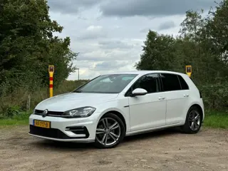 VOLKSWAGEN GOLF 1.5 TSI Highline Business R-Line DSG-7 150pk Virtual CockpitACCA