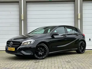 MERCEDES-BENZ A-KLASSE 180 Ambition 122pk NL auto Navi Bluetooth PDC Airco 19'' Velgen