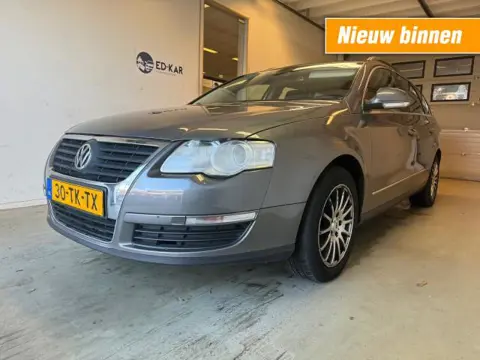 VOLKSWAGEN PASSAT Variant 2.0 FSI Comfortline CLIMA TREKHAAK NAP EXPORT 