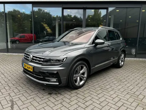 VOLKSWAGEN TIGUAN 1.4 TSI R-Line,LED,Pano,Digi Display,Elekt Trekhk,Adapt Cruise