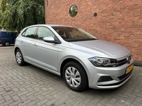 VOLKSWAGEN POLO 1.0 TSI COMF.L. BUS.  AUT DSG KAMERA 7000 KM !!