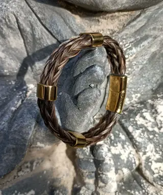 Paardenhaar armband - met twee vierkant gevlochten vlechten