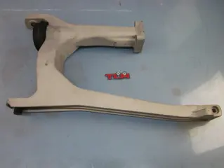 Used achtervork breva 750 Gestraalt