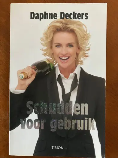 Schudden voor gebruik - Daphne Deckers