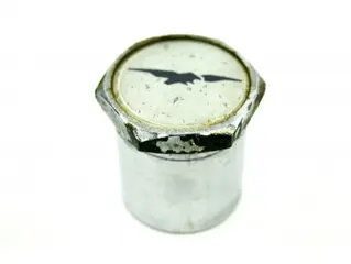 Used moer balhoofd met logo