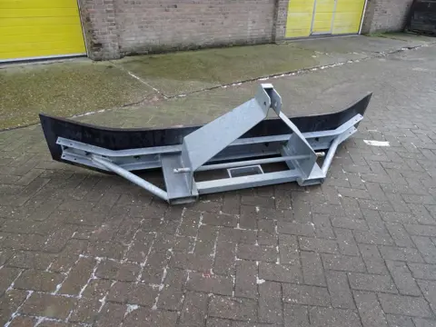 M&amp;S RUBBERSCHUIF 270