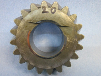 Used tandwiel 4e (z=20) 5-bak Eigen gebr