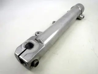 Used voorvork poot rechts nevada 750