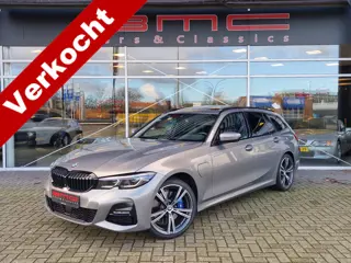 BMW 3 Serie Touring 330e xDrive M-Sport Individual Panorama ACC HK Head-Up