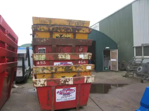 Diversen gebruikte containers