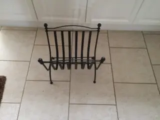 Smeedijzeren kranten/tijdschriften/boekenrek/houtrek