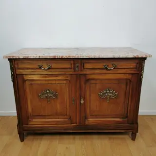 Vintage, antiek badkamermeubel met marmer blad