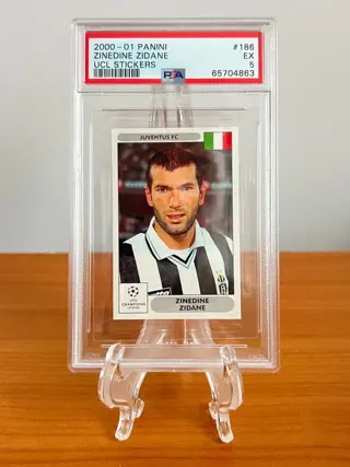 2000/01 Panini UCL Stickers - #186 Zinedine Zidane - Juventus - PSA 5