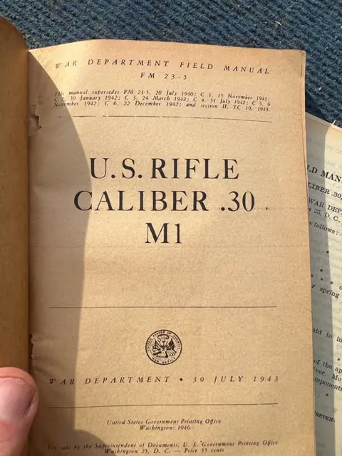 Verenigde Staten van Amerika - WEIRD!! WW2 M1 GARAND Rifle Maintenance Manual - Infantry - Airborne - Ranger - about 350 pages of beautiful plates + SUPPLEMENTS 1944 - 1943