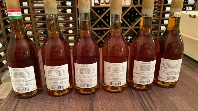 2007 Royal Tokaji - Single Vineyards: Betsek, Birsalmás, Nyulászó, Szt. Tamás, Mézes Mály & Gold Label - Tokaji 6 Puttonyos - 6 Jennies (0.5L)