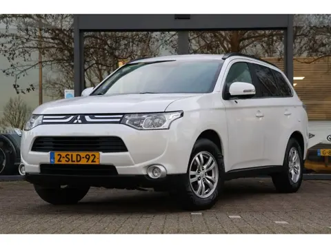 Mitsubishi Outlander 2.0 Intense|VERKOCHT!!