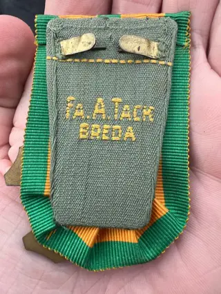 Nederland - Dutch Oorlogsherinneringskruis WITH DUTCH INDIES KNIL 1941/1942 Clasp - great patina