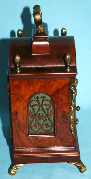 Tafelblad klok - Wuba - Walnut with Brass fixtures - Midden 20e eeuw