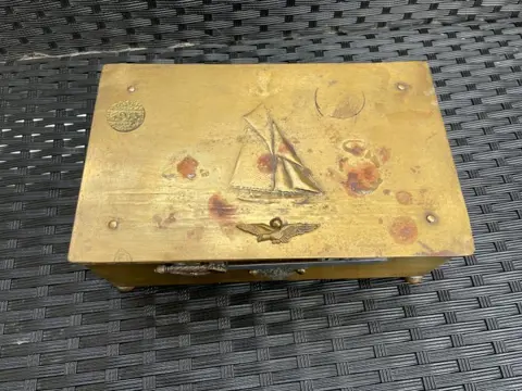 Frankrijk - Trenchcraft - mooie doos gedateerd 1915 en genaamd