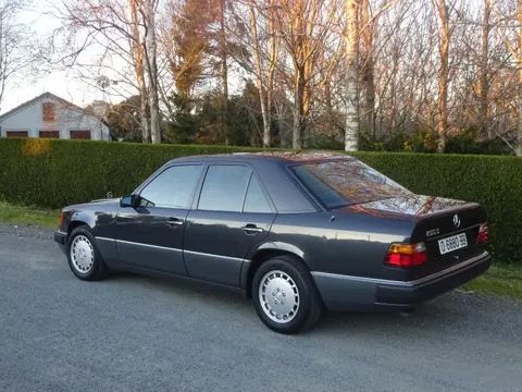 Mercedes-Benz - 260 E - 1991