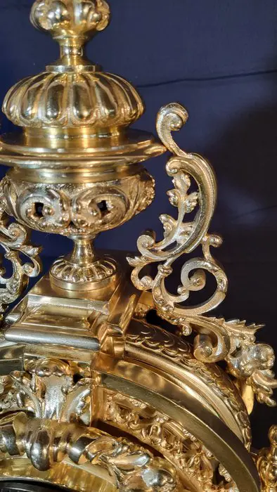 Bronzen vergulde franse top pendule, regency stijl 1870 zware kwaliteit - Verguld brons - Eind 19e eeuw